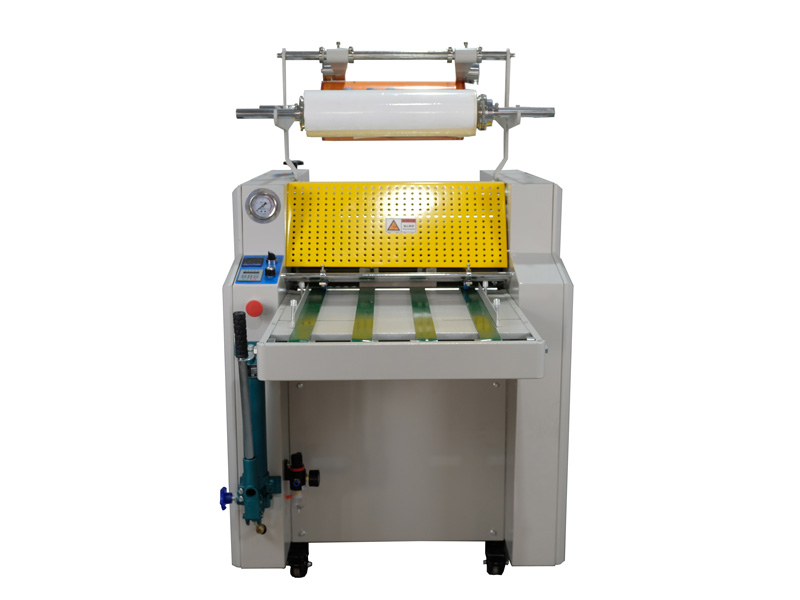 SWFM520C Hydraulic automatic cut laminating machine