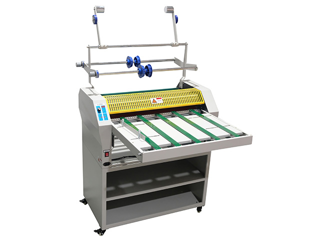 SMFM650A Digital-laminating-machine with rewinding function